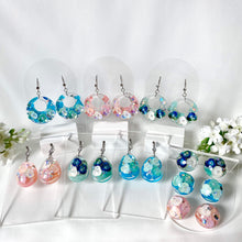 Load image into Gallery viewer, Oriental Floral Studs