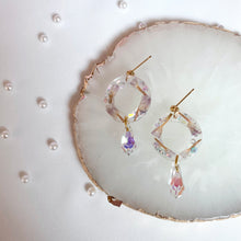 Load image into Gallery viewer, Fleur Donuts