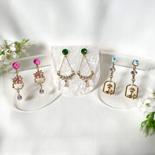 Load image into Gallery viewer, Lea Florals