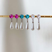 Load image into Gallery viewer, Handmade customisable resin pearl earrings
